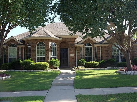 2nd image of 1416 Tudor Dr