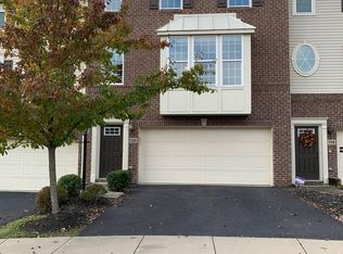 120 Maple Ridge Ct, Canonsburg, PA 15317