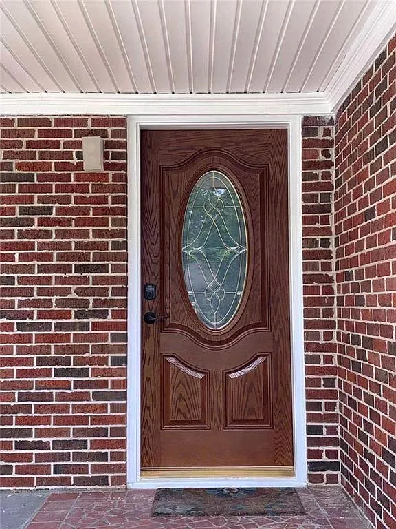 4 bed, 3.0 bath, 2058 sqft, $3,000 — Photo 3