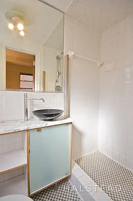 Rented by Halstead Real Estate | media 27