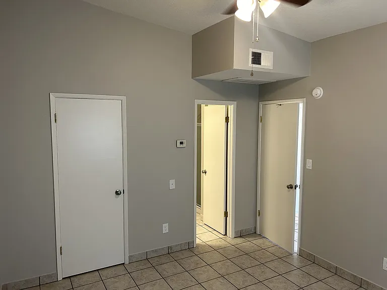 2025 S Forest Ave #1 — Photo 13