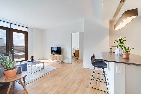 Rented by Monarch Realty Group | media 26