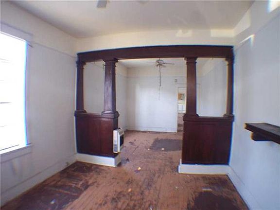 4th image of 820-22 Mazant St