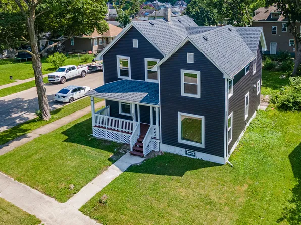 1076 E Maple St, Kankakee, IL 60901