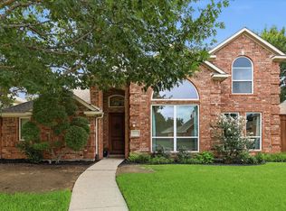 2526 Fallview Ln, Carrollton, TX 75007