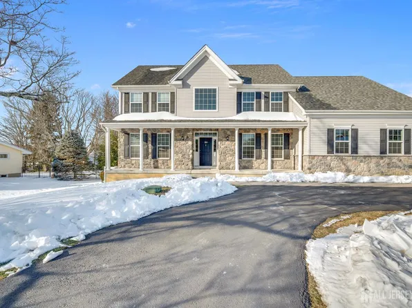 264 Cranbury Half Acre Rd, Monroe Township, NJ 08831