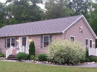 27A Round Hill Rd, Foster, RI 02825
