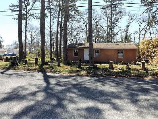 3rd image of 734 Parkside Ave