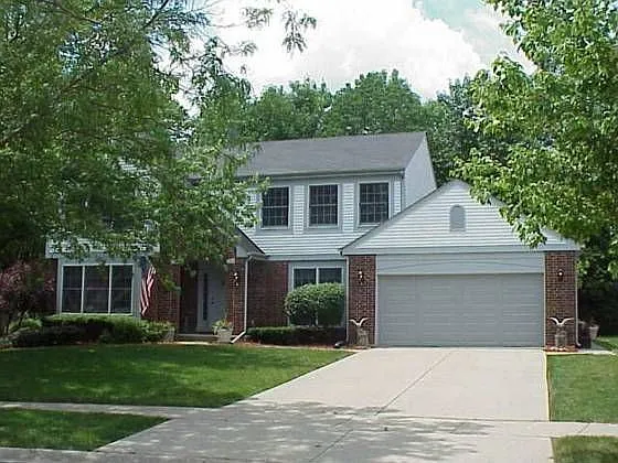 1551 Cardinal Ct photo 1