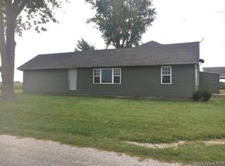2046 Coalfield Ave, Waggoner, IL 62572