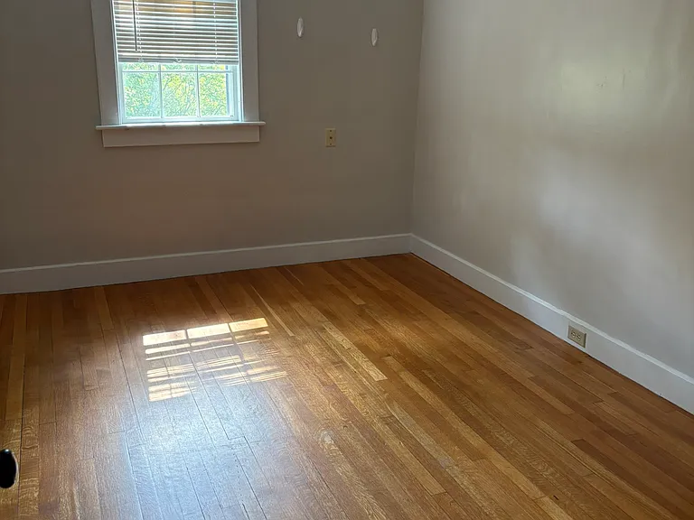 15 Ridgewood Ave — Photo 34