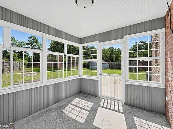 5th image of 1528 Woodcrest Cir