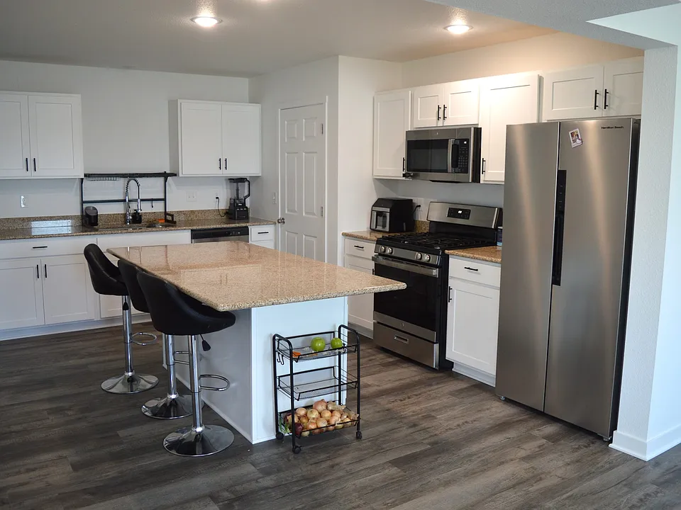 311 Alberts Dr