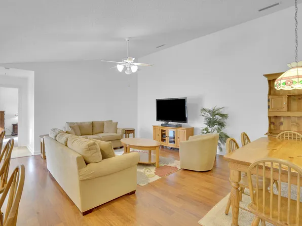 3003 Lakemont Court, Palm Beach Gardens, FL 33403