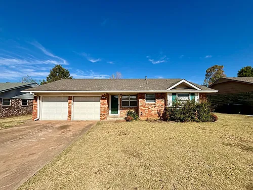 709 Sunset Dr Photo 1