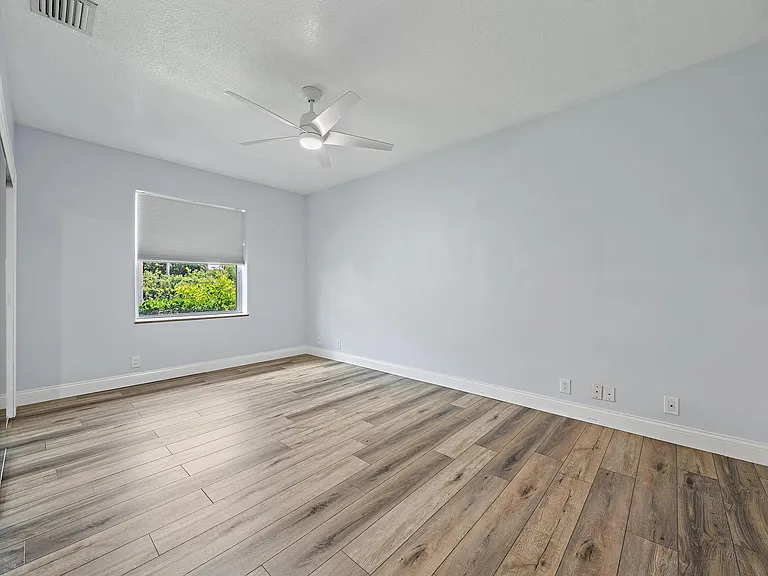 13928 82nd Ln N — Photo 16