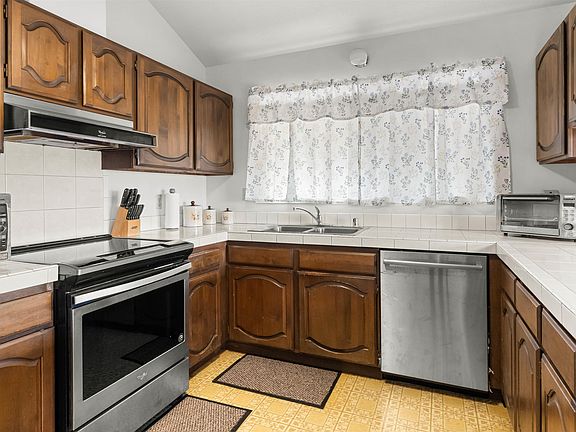 5th image of 624 Kunu Pl