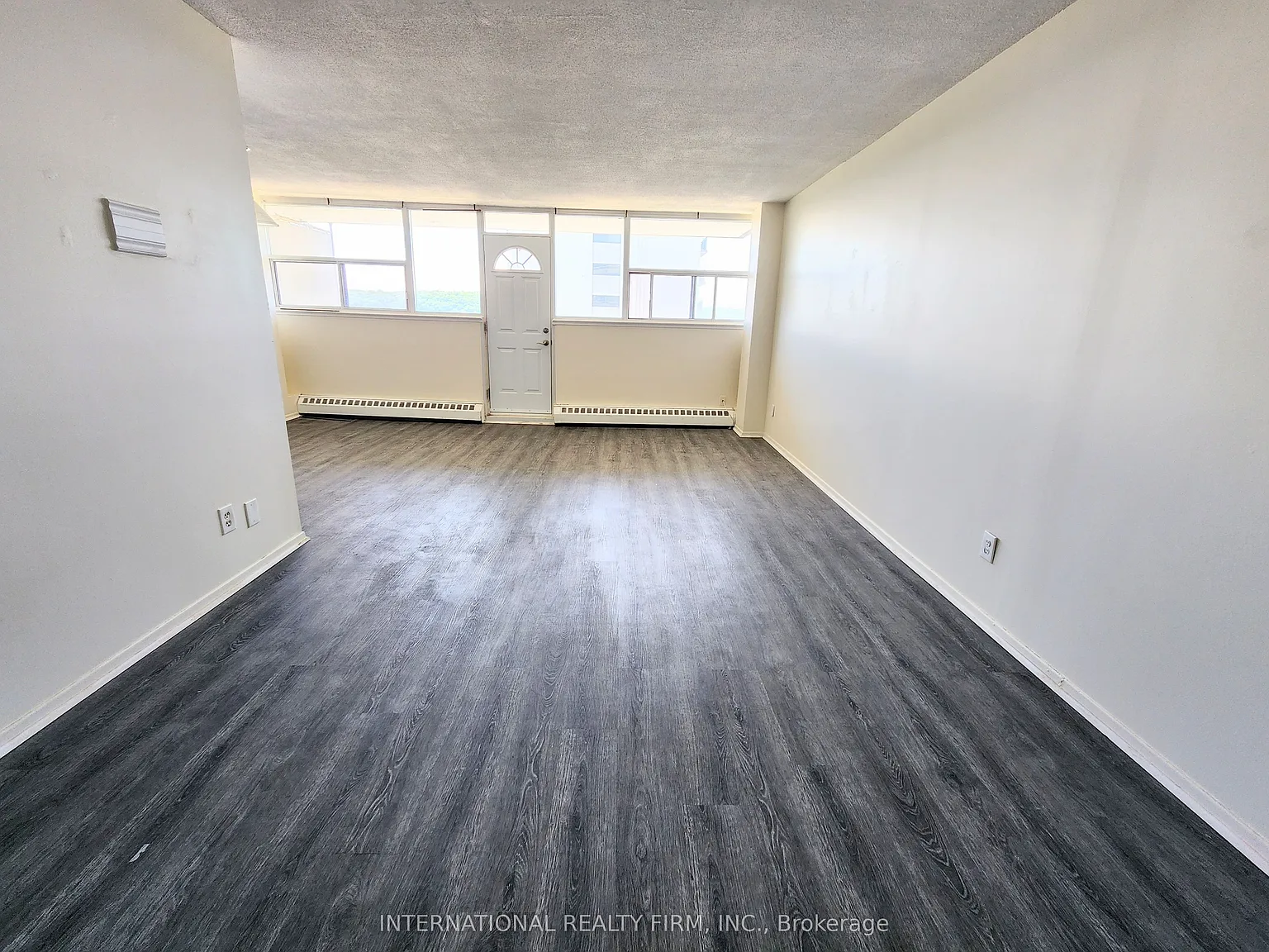 215 Glenridge Ave — Photo 4