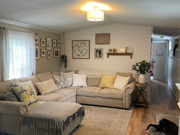 311 Plains Rd