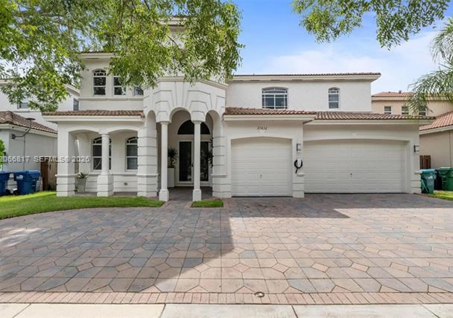20436 SW 89th Ave, Cutler Bay, FL 33189 — Photo 2