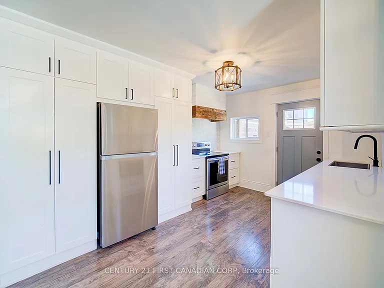 425 English St #UPPER — Photo 4