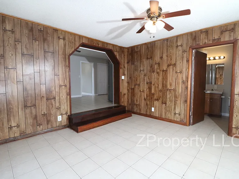 4000 Offutt Ct NW — Photo 10