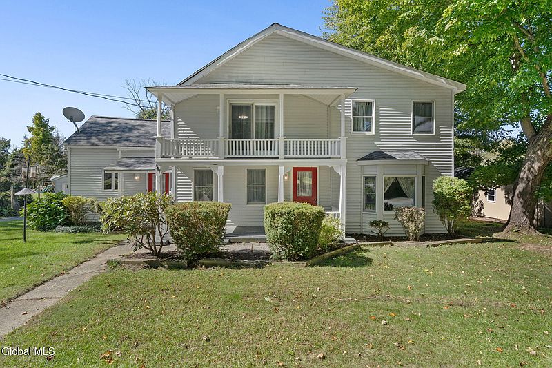 3rd image of 547 Sherman Road
