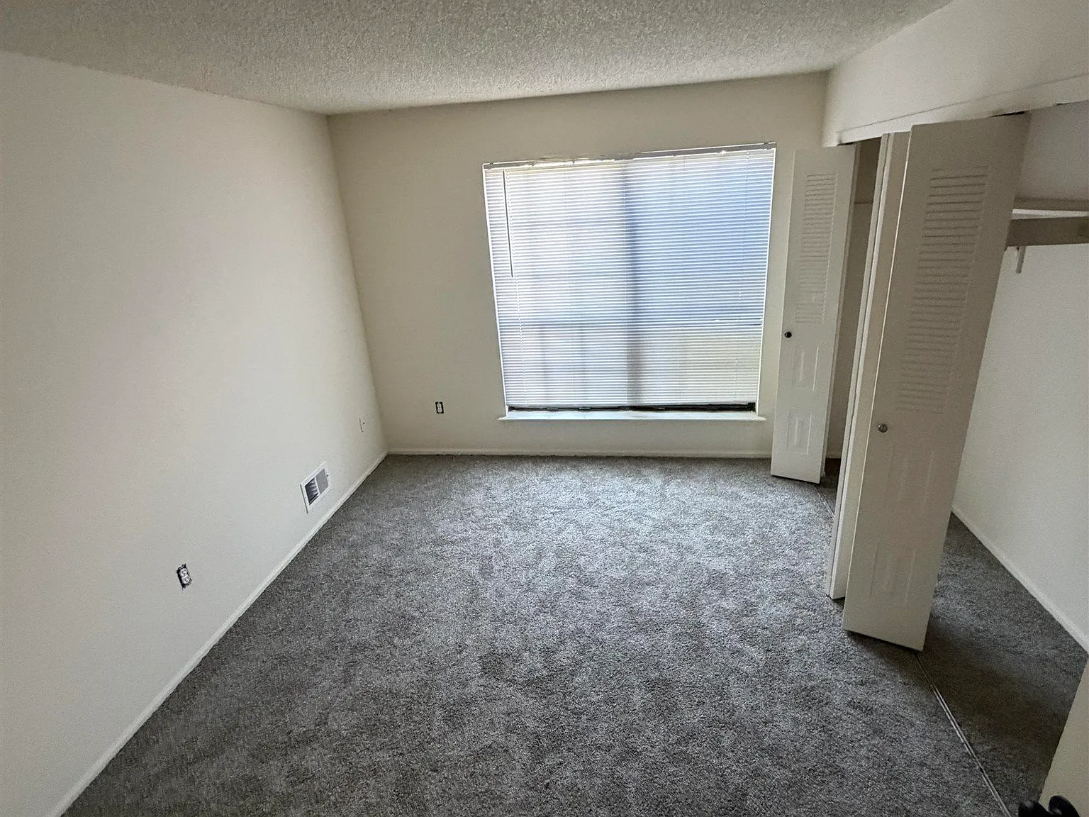 2 bed, 2.0 bath, $1,900 — Photo 3