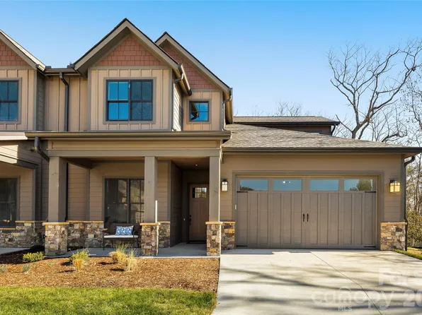 65 Chimney Chase Trl, Hendersonville, NC 28739