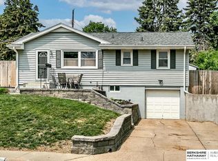 210 E 7th St, Papillion, NE 68046