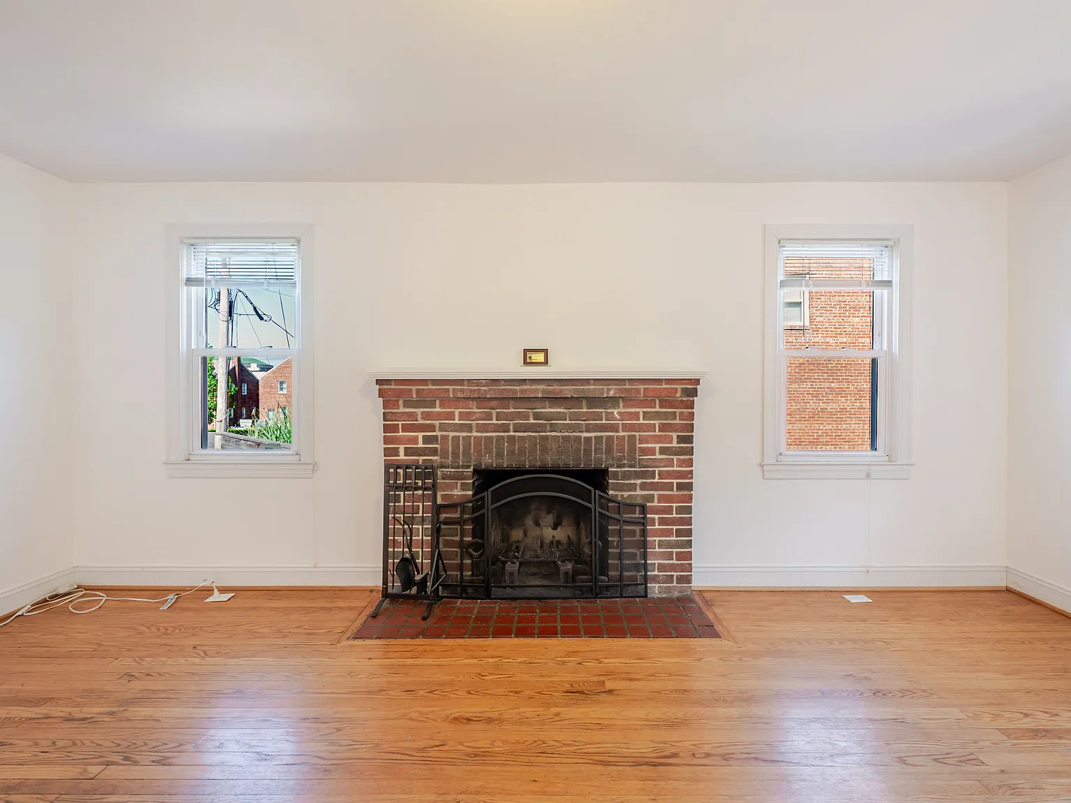 2 bed, 988 sqft, $3,595 — Photo 3