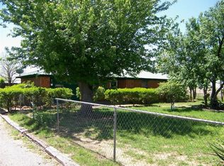 17448 E 1220th Rd, Erick, OK 73645