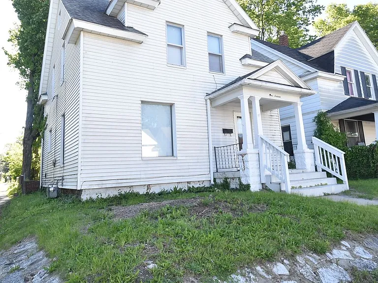 116 N Notre Dame Ave — Photo 35