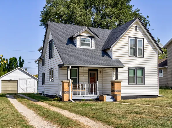 1221 8th St, Boone, IA 50036