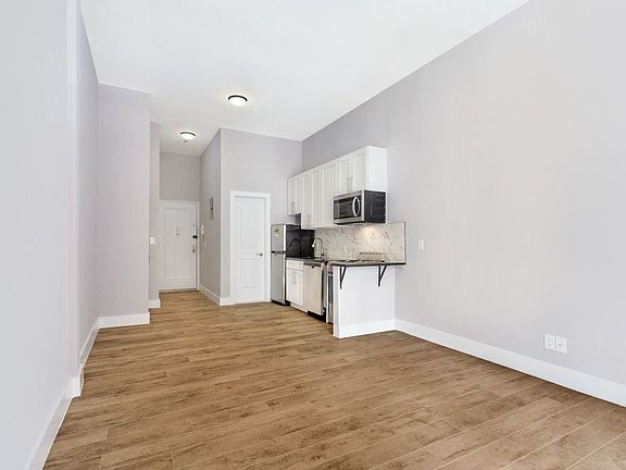 4th image of 1691 Broadway #1D