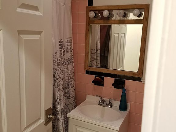 4th image of 43 Boylston St #1X