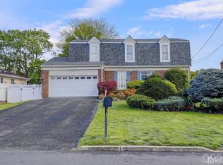 2 Bailey Ave, Sayreville, NJ 08872