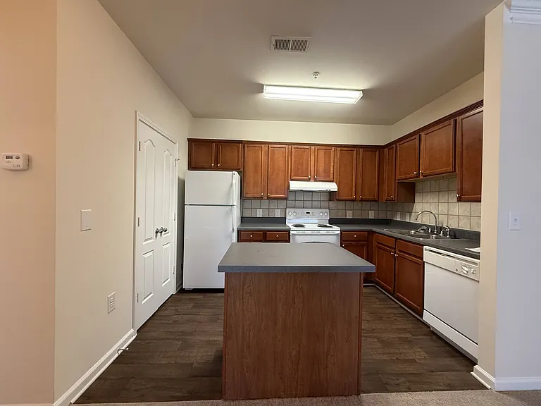 Wesley Kensington Apartments at Stonecrest — Photo 100