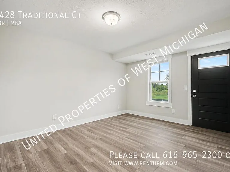 7428 Traditional Ct — Photo 5