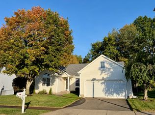 142 Greenview Ter, Middletown, CT 06457