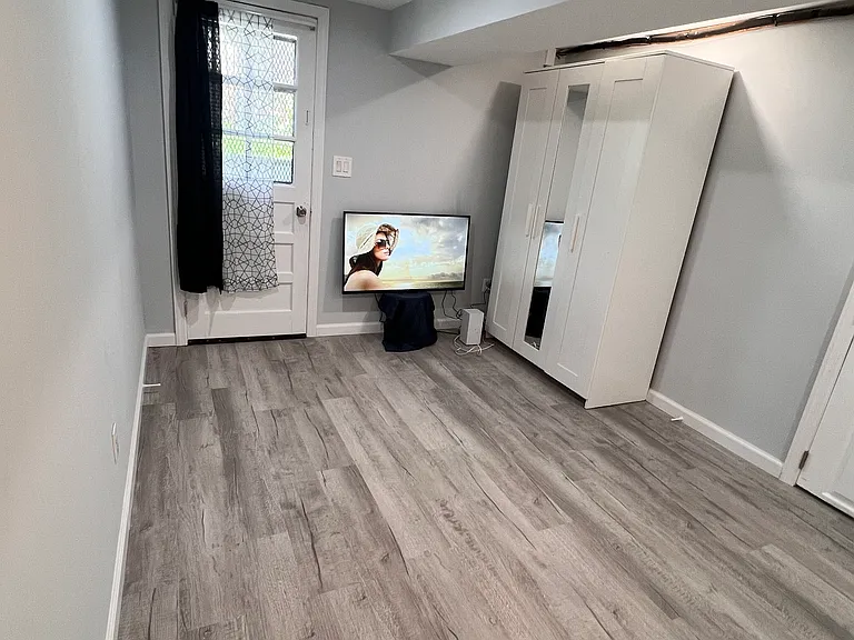 220 Bergen St #1 — Photo 19