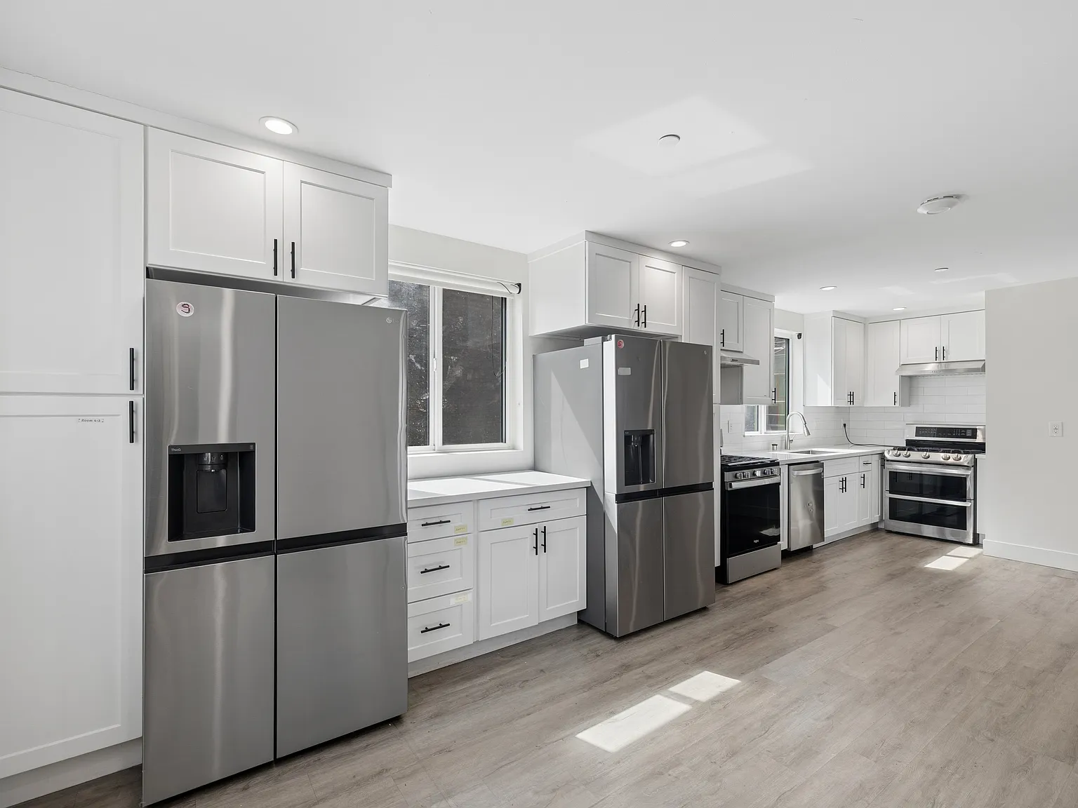 7 bed, 5293 sqft, $1,200 — Photo 2
