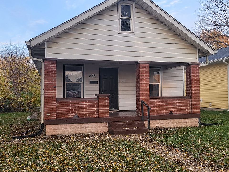 1st image of 858 S Sheffield Ave
