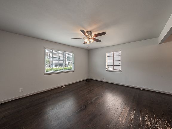 3rd image of 4411 Merrell Rd