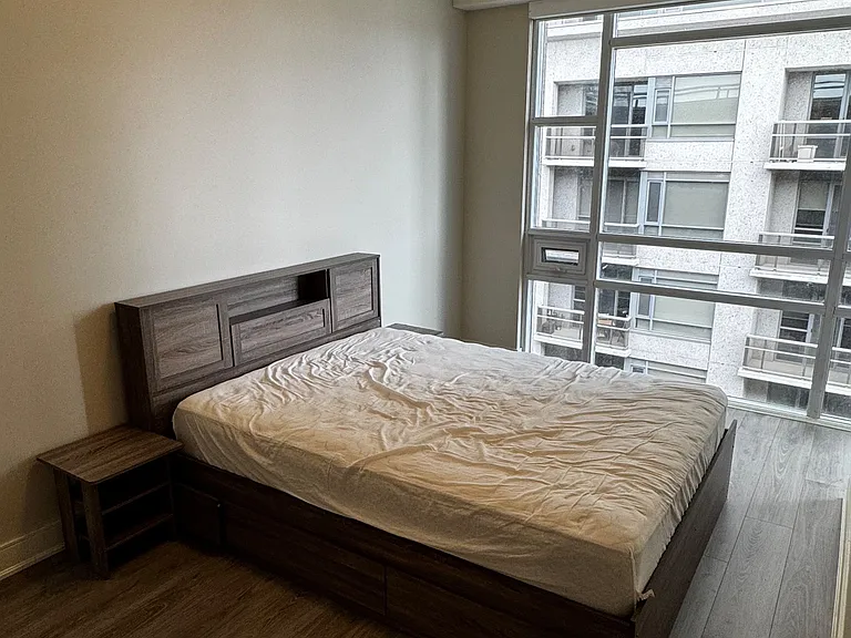 150 Main St W #13 — Photo 10
