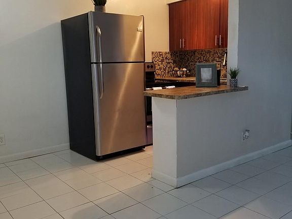 3rd image of 1300 SE 1st St APT 3