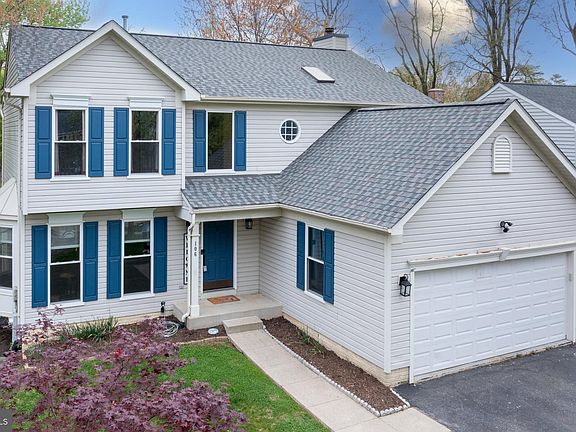 2nd image of 106 Foxhound Dr