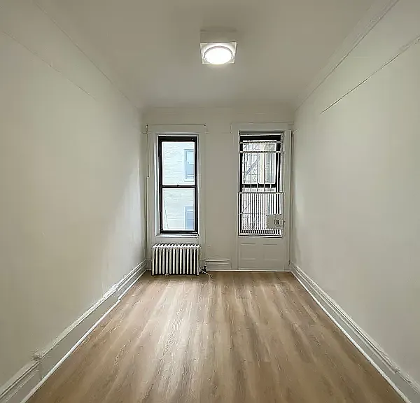 364 3rd Ave #19 — Photo 1