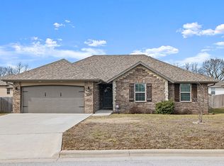 5674 W Pecan St, Springfield, MO 65802