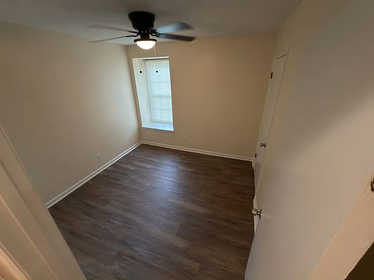 1917 Kathleen Dr — Photo 8